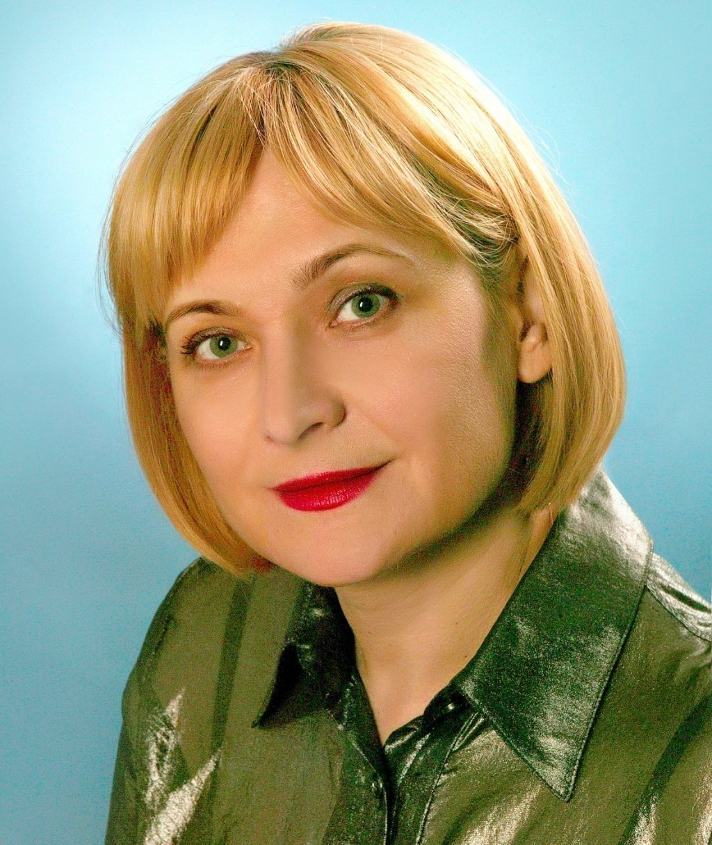 Олена Яркова