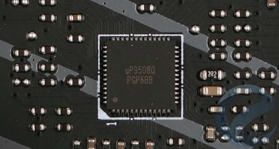 За керування живленням відповідає ШІМ-контролер uP9508Q, який знаходиться в безпосередній близькості від 8-пін коннектора додаткового живлення процесора