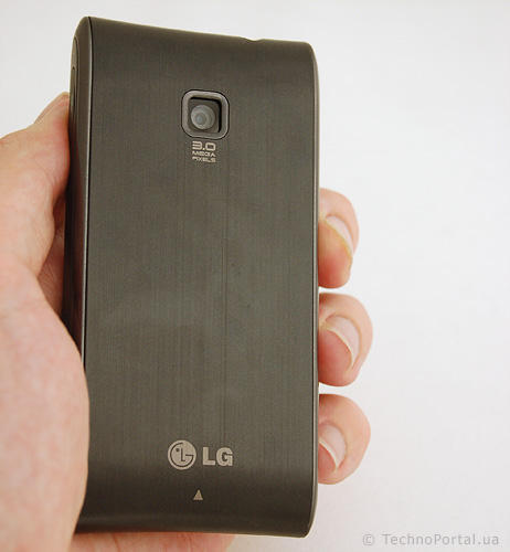LG Optimus вельми компактний, як для смартфона