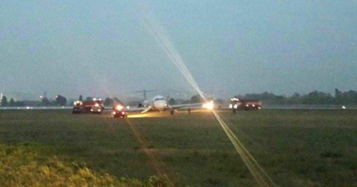 За словами очевидця, екіпаж літака навіть не пояснював пасажирам, що відбувається