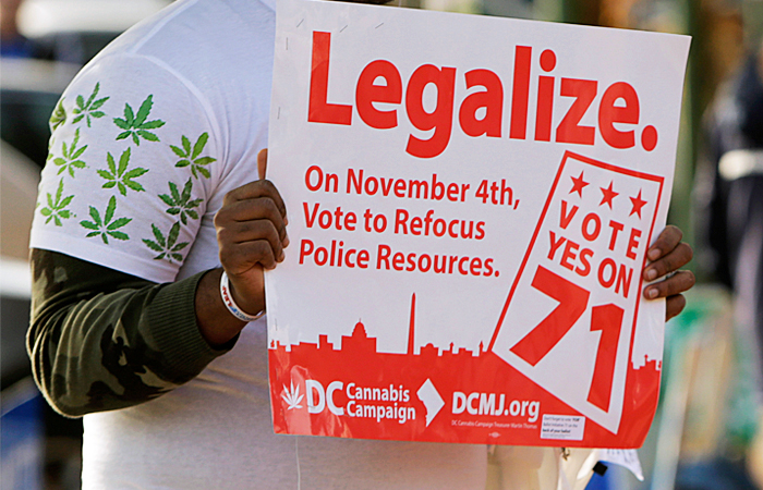 Виборці Вашингтона (округ Колумбія) і штату Орегон у вівторок підтримали легалізацію наркотику