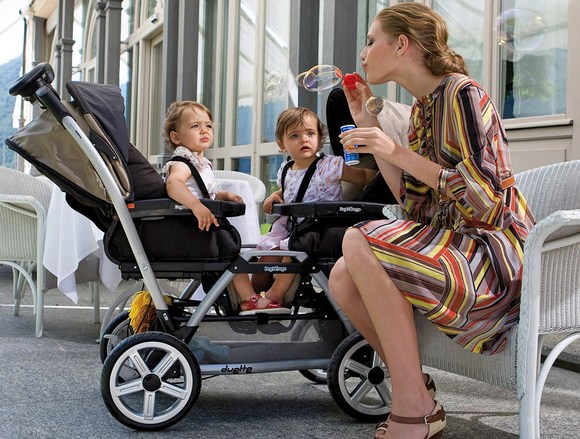 Сьогоднішня стаття призначена для того, щоб полегшити майбутнім батькам пошук корисних порад щодо вибору коляски для свого чада