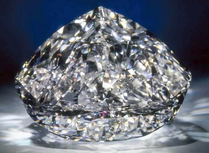 Найбільші і якісні неприродні діаманти вирощують зараз в околицях Сестрорецка, по сусідству з Санкт-Петербургом