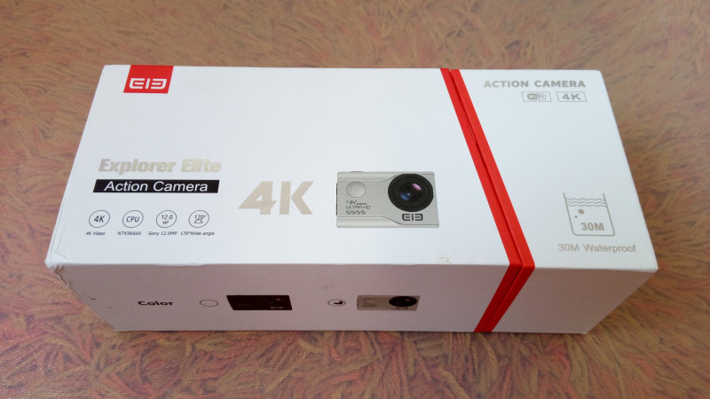 Упаковка EleCam Explorer Elite 4K зроблена дуже пристойно, таку камеру можна цілком розглядати як хороший подарунок