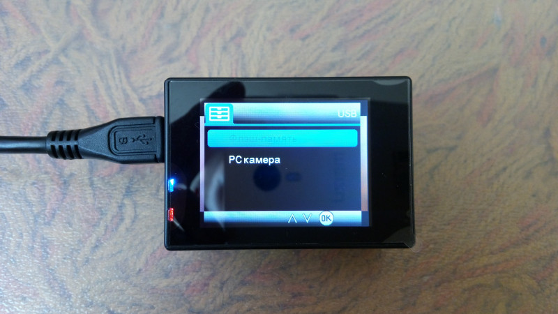При підключенні до ПК є дві можливості: використовувати EleCam Explorer Elite 4K як флешку або підключити як веб камеру з можливістю використання навіть вбудованого мікрофона